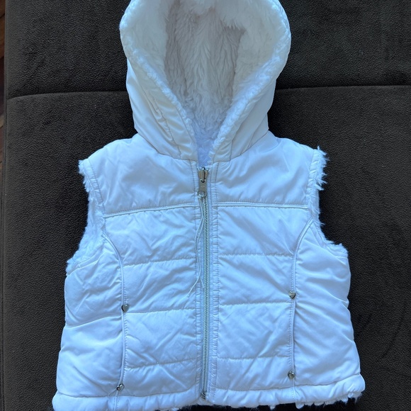 Girls Puffer Vest white size S 2T - Picture 1 of 8